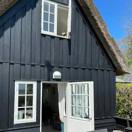 Thatched Wooden House With Sea View Haderslev